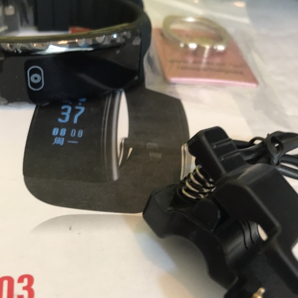 Smart Bracelet - Picture 2 of 4